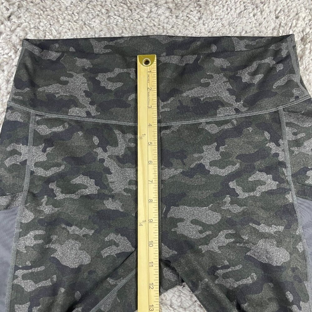 Fabletics On The Go PowerHold High Waisted Capri Leggings Women's XL Camo Mesh - Picture 9 of 11